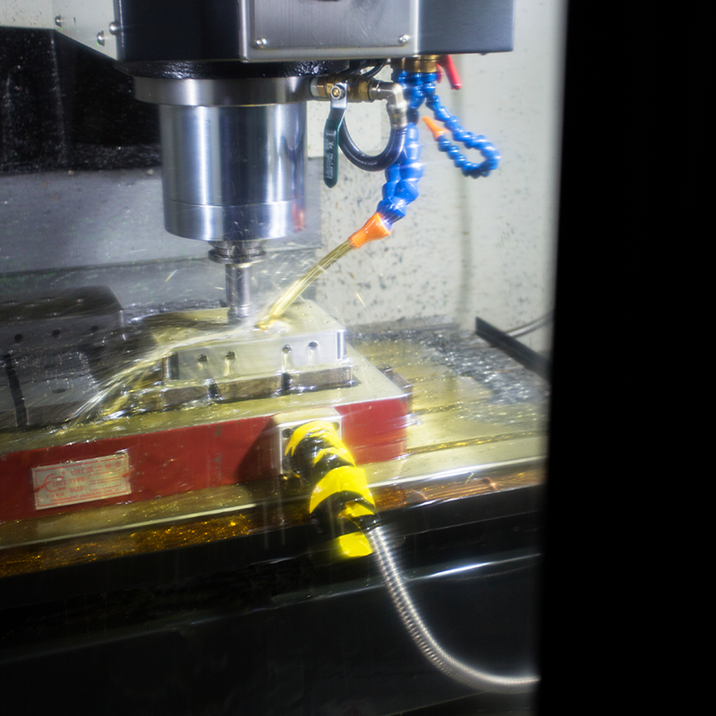 How Does Low Pressure Injection Molding Address Key Challenges in Electronics Manufacturing10